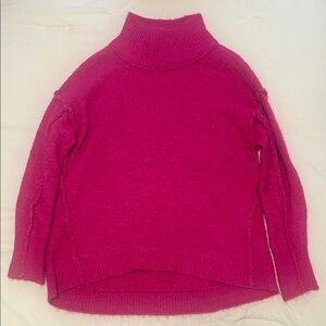 Cabana Crown & Ivy Cropped Turtleneck 🩷